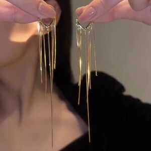 Chic Gold Tassel Earrings